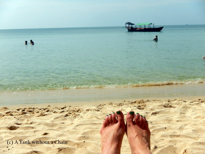 A green pedicure on the beach for Christmas!