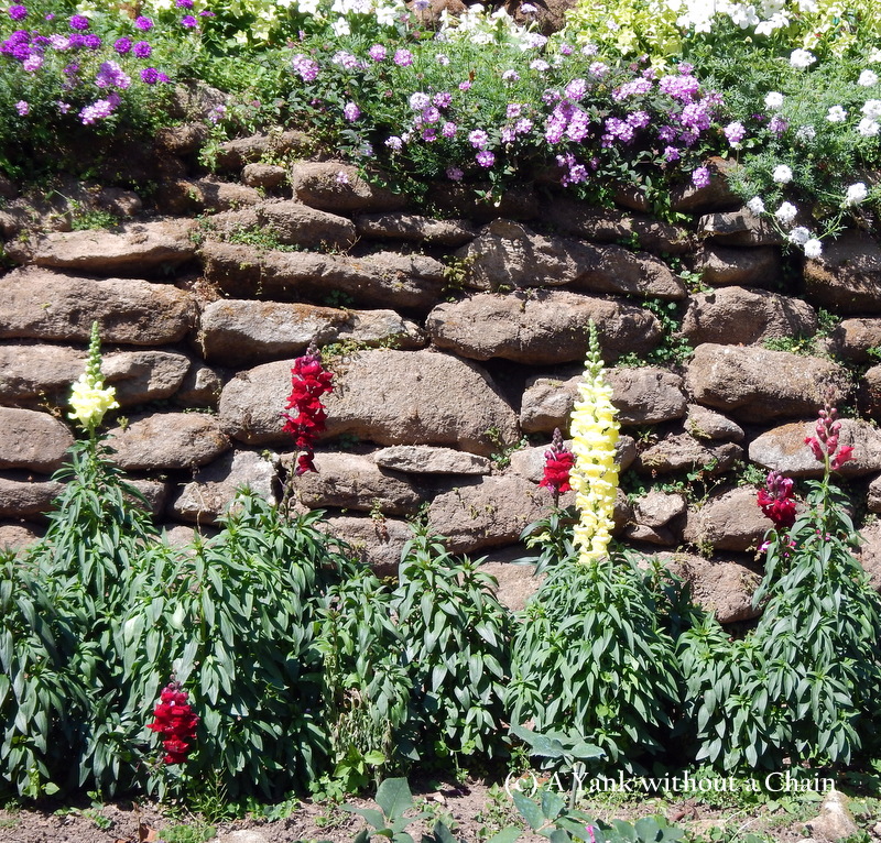 A stone wall at Buphing Palace
